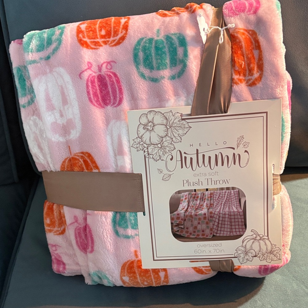 Pink Pumpkin Plush Throw Blanket